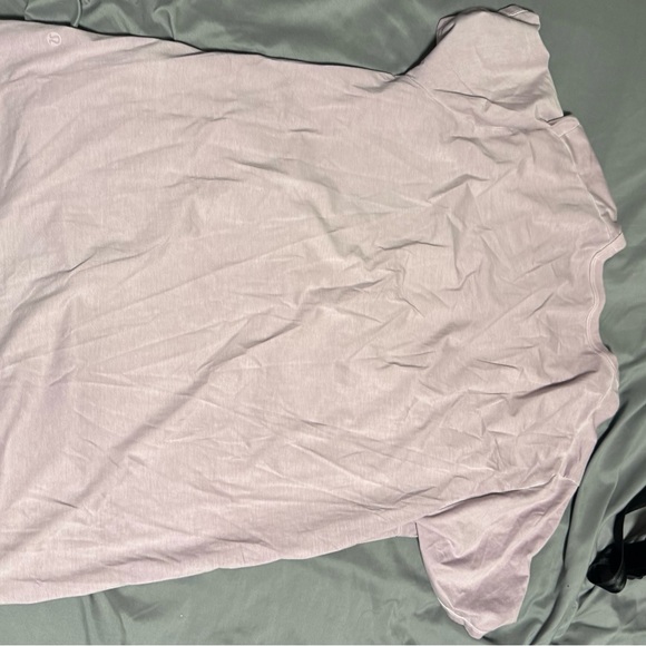 lululemon athletica Fundamental - Light pink Short Sleeve Tee - Picture 2 of 3